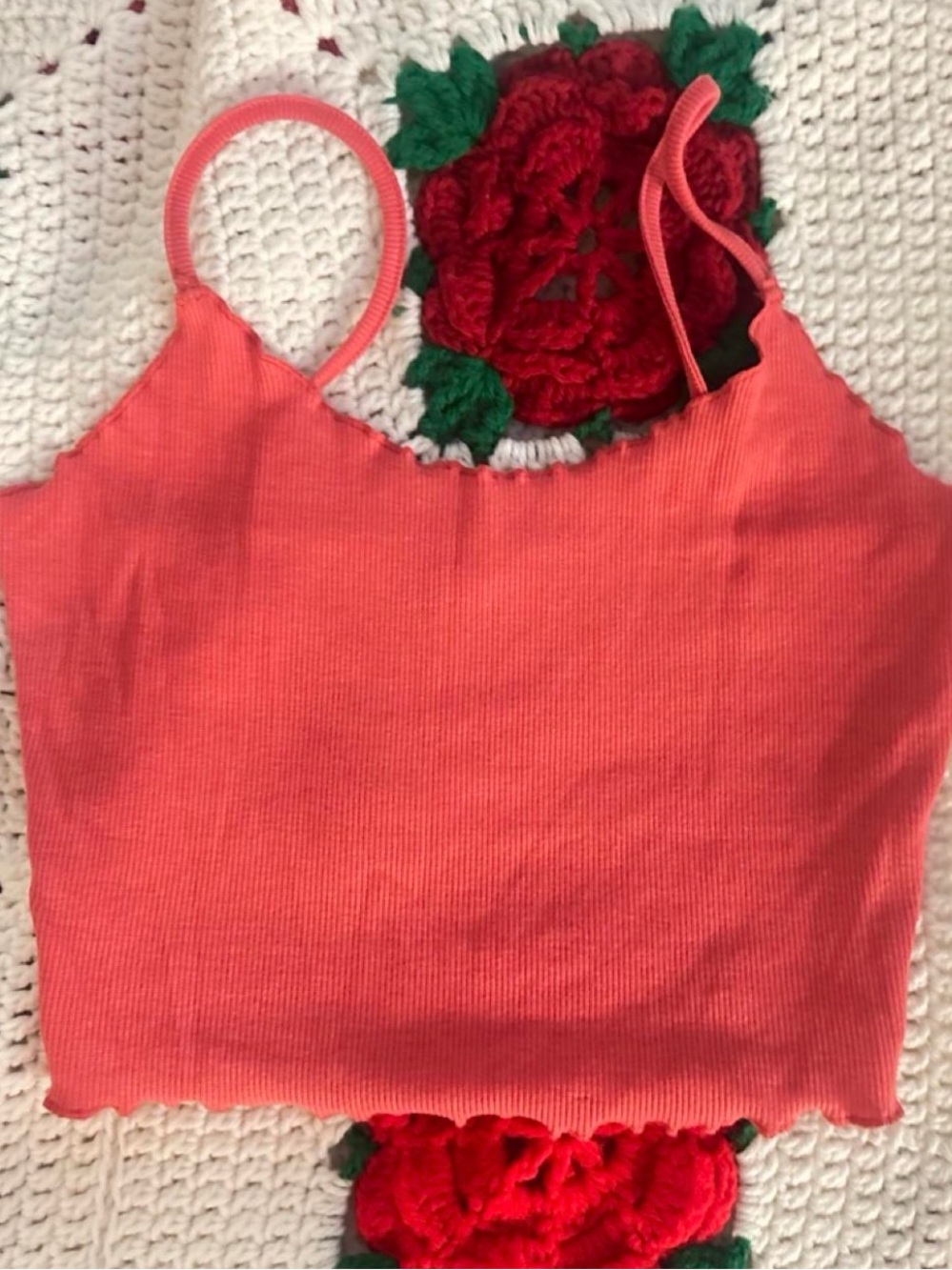 SHEIN Coral Ribbed Scallop-Edge Spaghetti Strap Crop Top